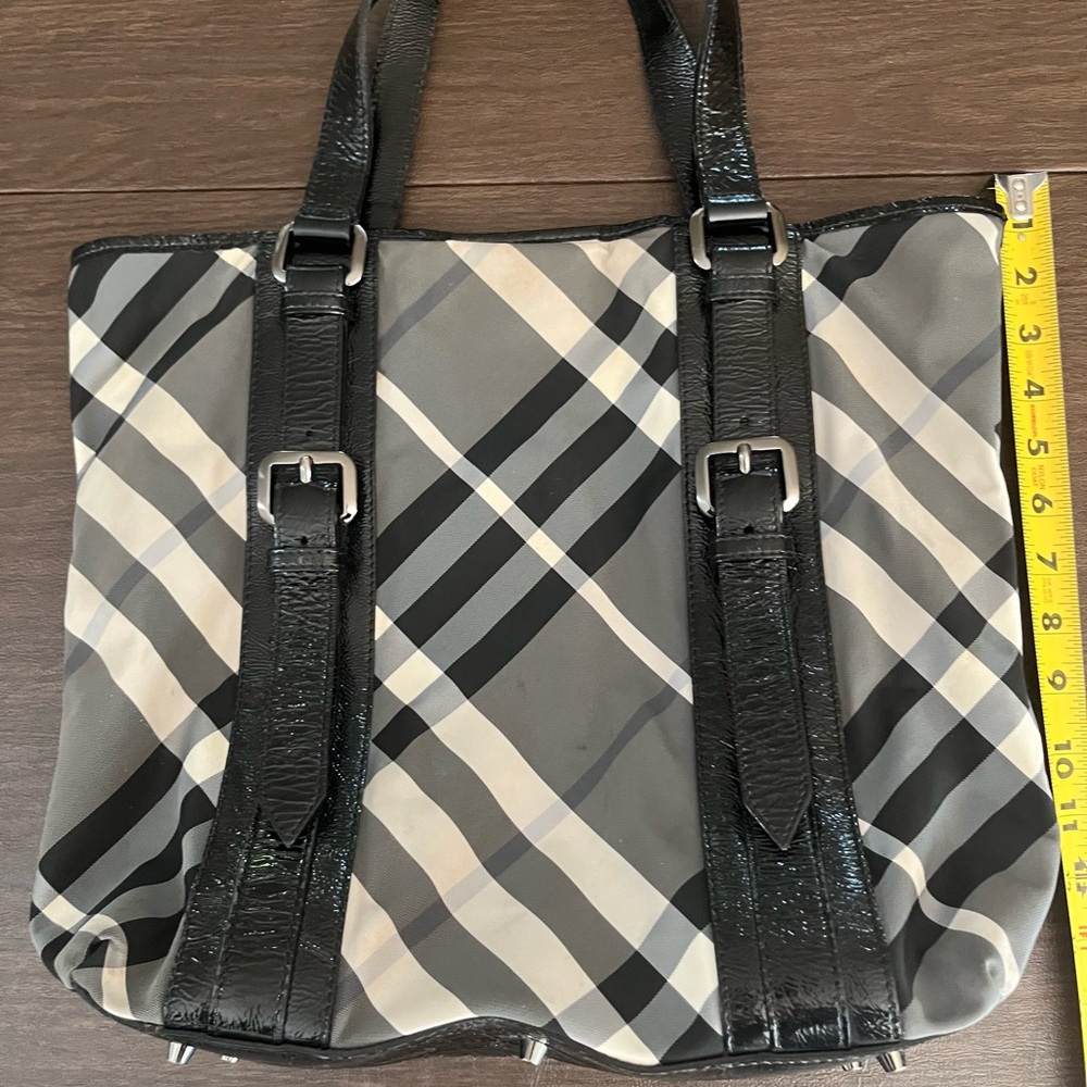 Burberry Lowry Plaid Black Beat Check Tote Shoulder Bag with Dust Bag - Picture 10 of 16